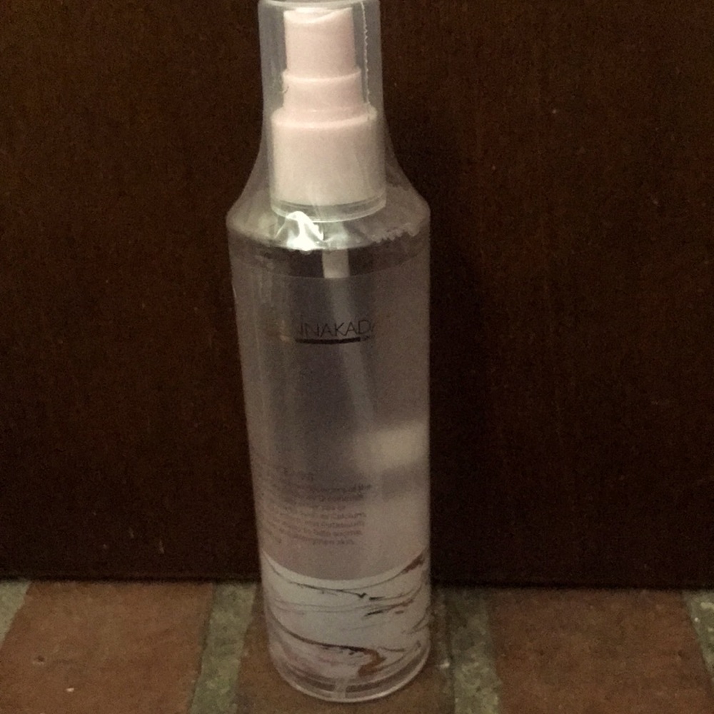 Mannakadar skin care - hydration happy hydrating face mist